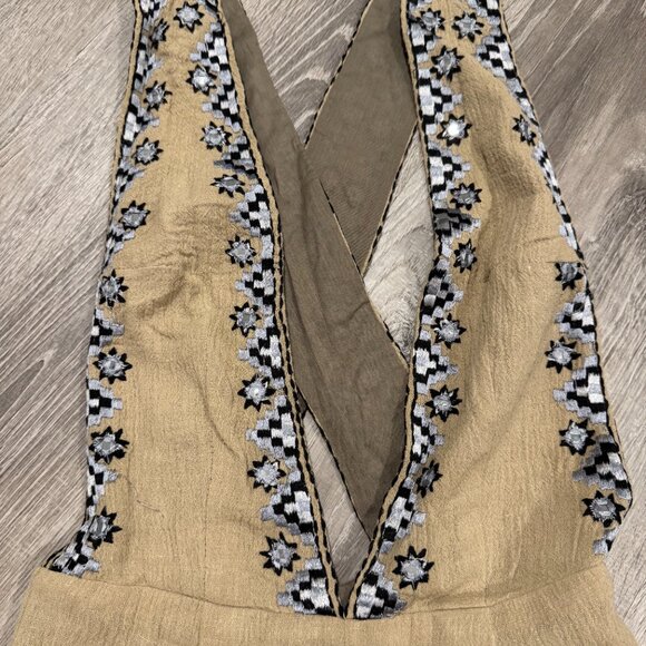 Free People Tan v-neck romper. - Picture 5 of 9